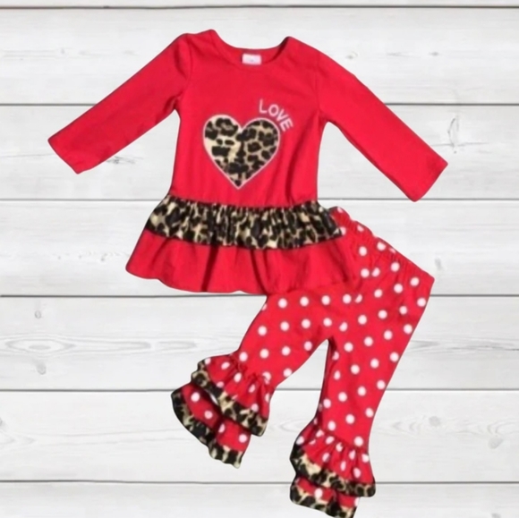 boutique Other - 2 piece red love & leopard ruffled outfit boutique 2T